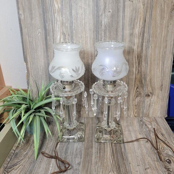 2 Vintage Lamps, Milk Glass Tulip Shades, Missing Prisms, Shabby Chic Decor - Picture 1 of 10